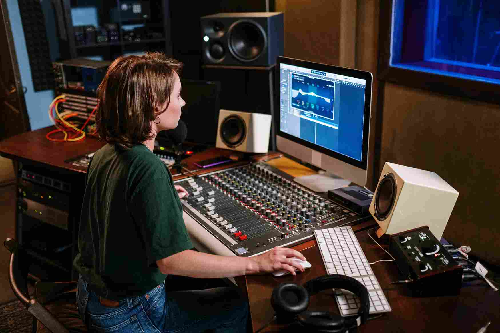 I will professionally tune and edit your vocals with Melodyne and Auto-Tune