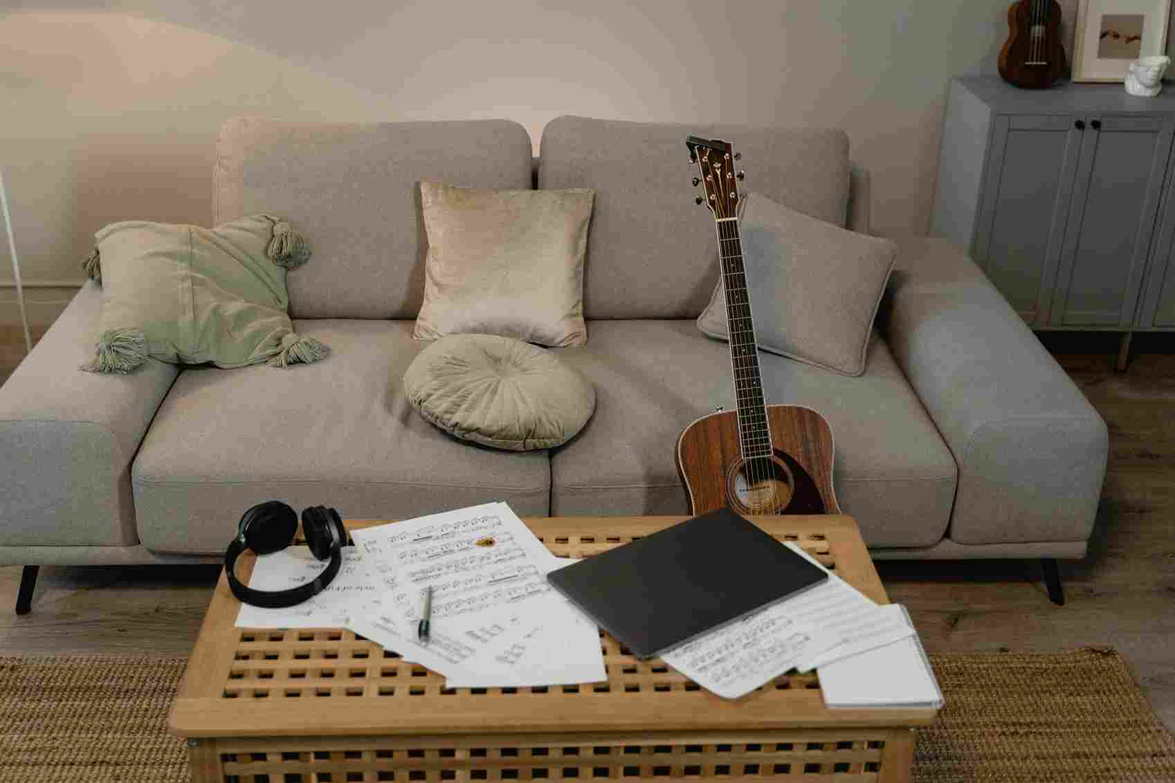 I will create a catchy intro, jingle, or stinger for your brand or podcast